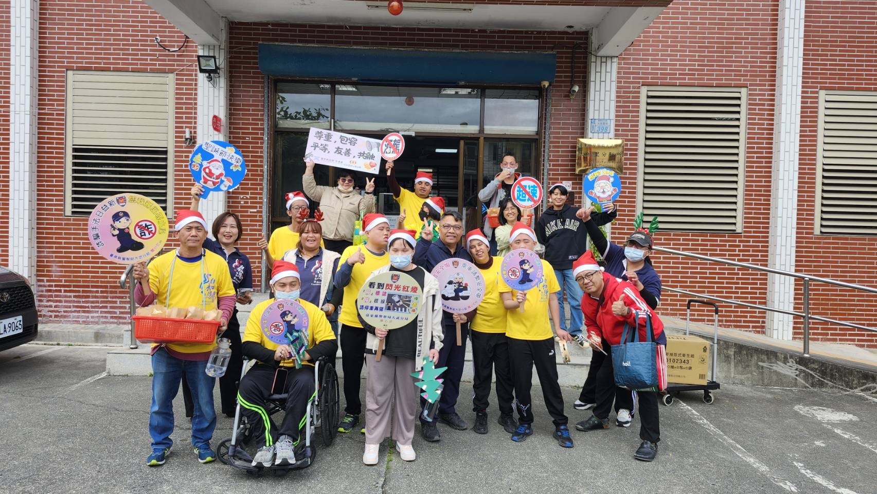 白永恩基金會耶誕報佳音，走進太麻里所送祝福