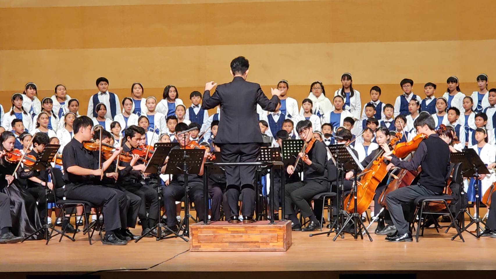 「2025愛在弦唱間」音樂會！台東雙團感動全場 饒慶鈴：打造孩子藝術舞台